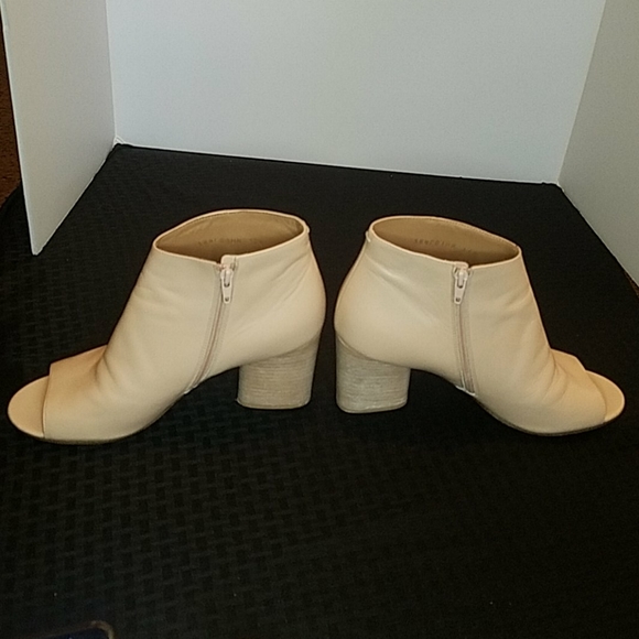 Maison Margiela Nude Leather Ankle Booties Size 7 - Picture 3 of 8